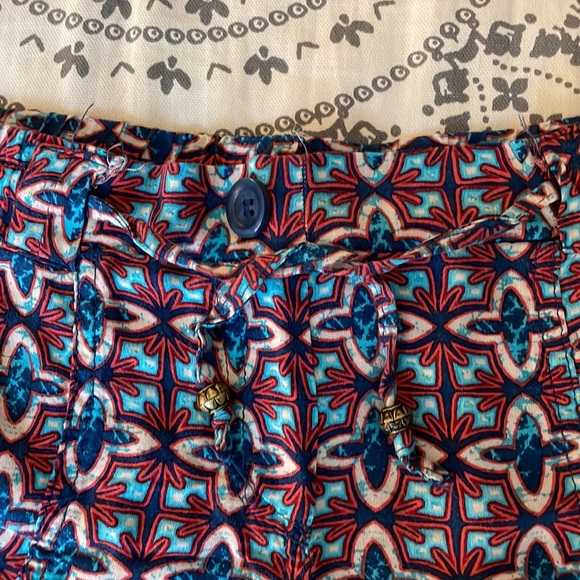 Patterned Shorts - Picture 2 of 7